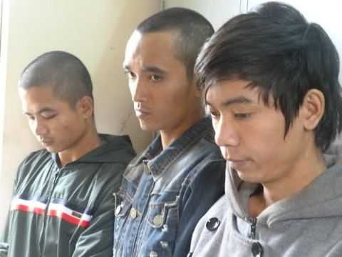 Ba trong số 4 thanh niên bị bắt giữ.