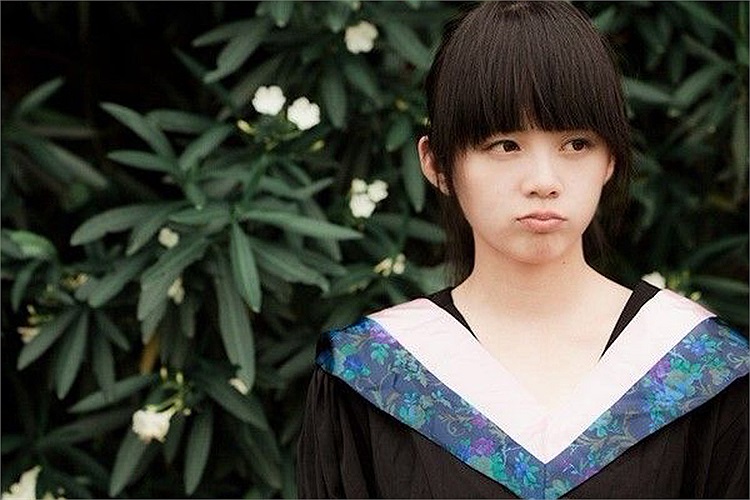 Dù thế, nhiều người vẫn cho rằng lí do quan trọng là vì góc chụp và biểu cảm gương mặt 