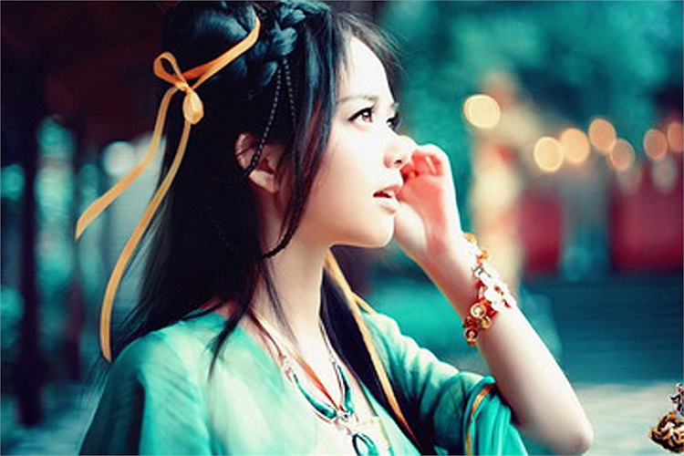 Hiểu Thần được xem là một trong những nàng cos có gương mặt ngây thơ, trong sáng 