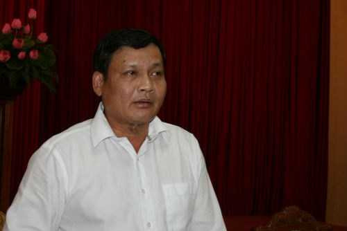  Cục trưởng Phi Vân Tuấn mong muốn người dân tạo thói quen lấy hóa đơn khi mua hàng. Ảnh ND