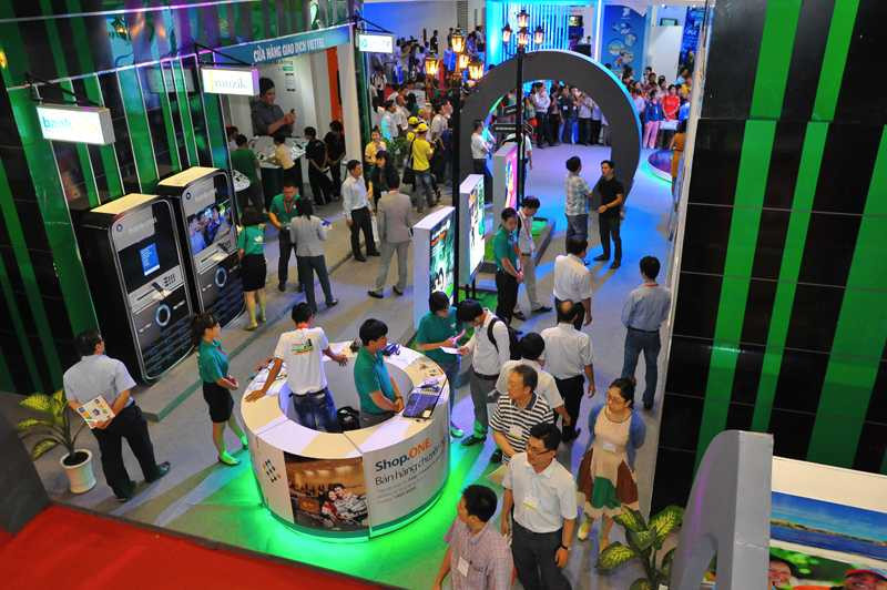 “Công nghệ cho cuộc sống” là một tuyên bố của Viettel trong việc chuyển đổi chiến lược phát triển: Từ nhà mạng viễn thông sang nhà cung cấp dịch vụ.