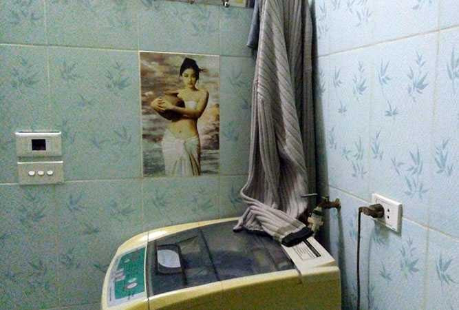 cuộc sống trần tục, sư hổ mang, nhà sư nổi loạn, ở biệt thự, đi ô tô sang