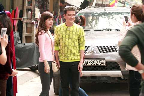 Mr Đàm tản bộ, mua sắm ở Thủ đô