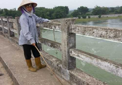  Hiện trường nơi Thưa vứt xác chồng trong đêm gây án. Ảnh: Việt Dũng.