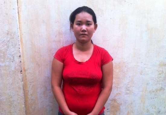 bảo mẫu đánh trẻ mầm non