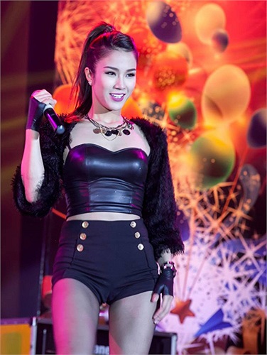 Mới đây, Diệp Lâm Anh nhận lời tham gia chương trình ca nhạc mừng năm mới tại đất nước Thái Lan cùng với nhiều nghệ sỹ của các nước khác như Myanmar, Lào, Cambodia… 