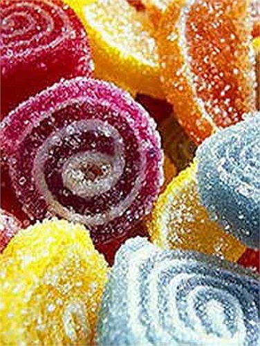 Ăn đường lúc đói sẽ khiến lượng đường trong máu đột ngột tăng cao, bởi trong thời gian ngắn cơ thể sẽ không thể tiết đủ insulin để duy trì mức độ bình thường của lượng đường trong máu, khiến đường huyết đột ngột tăng cao, dễ gây chứng mất ngủ. 