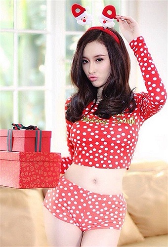 Nhiều thiết kế copy ý tưởng trắng trợn nhưng chỉ được thực hiện bởi những bàn tay non nghề khiến hình ảnh của cô trở nên méo mó trong mắt khán giả. 