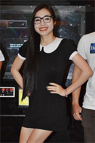 Elly Trần trẻ trung xinh xắn tại các sự kiện giải trí trong năm 2013.