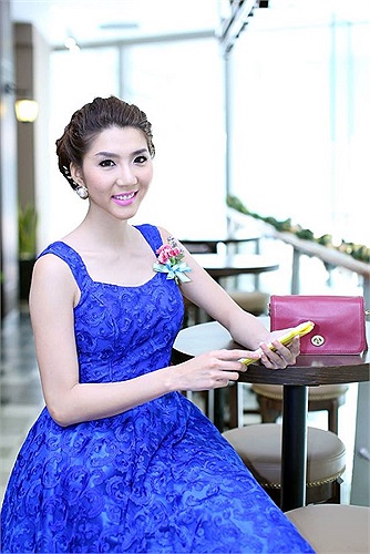 Ngọc Quyên chọn trang phục thiếu tinh tế.