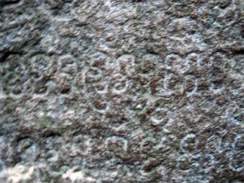 đá, chữ lạ, kho báu, kho tàng, vàng, hoang dại