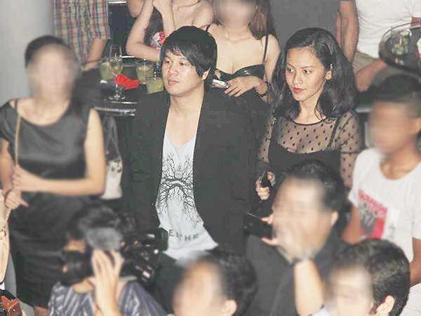 Trong lễ cưới tối qua, an ninh cũng được kiểm soát gắt gao.