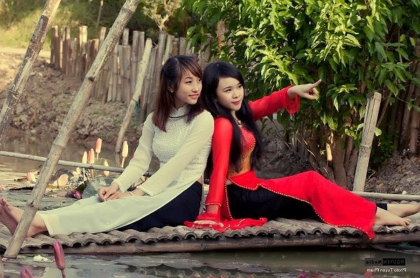 Nhờ những thay đổi ngoại, Khánh trở nên tự tin và có thêm nhiều mối quan hệ mới. Cô bạn rất thích chụp ảnh khoe vóc dáng có được sau quá trình giảm cân cực khổ. 