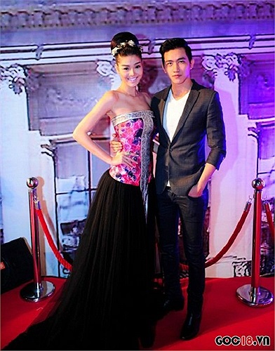 Bạn gái cũ của Huỳnh Anh - Kỳ Hân mất điểm vì chiếc chân váy.