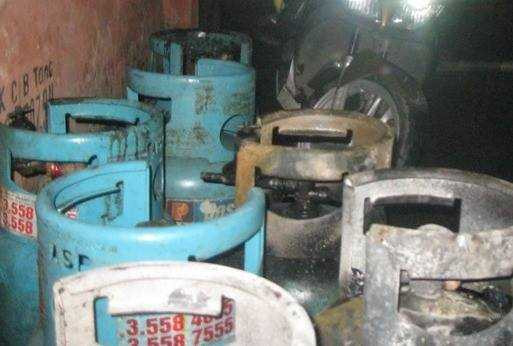 Hà Nội: Một nhà hàng bị thiêu rụi, nghi rò rỉ khí gas