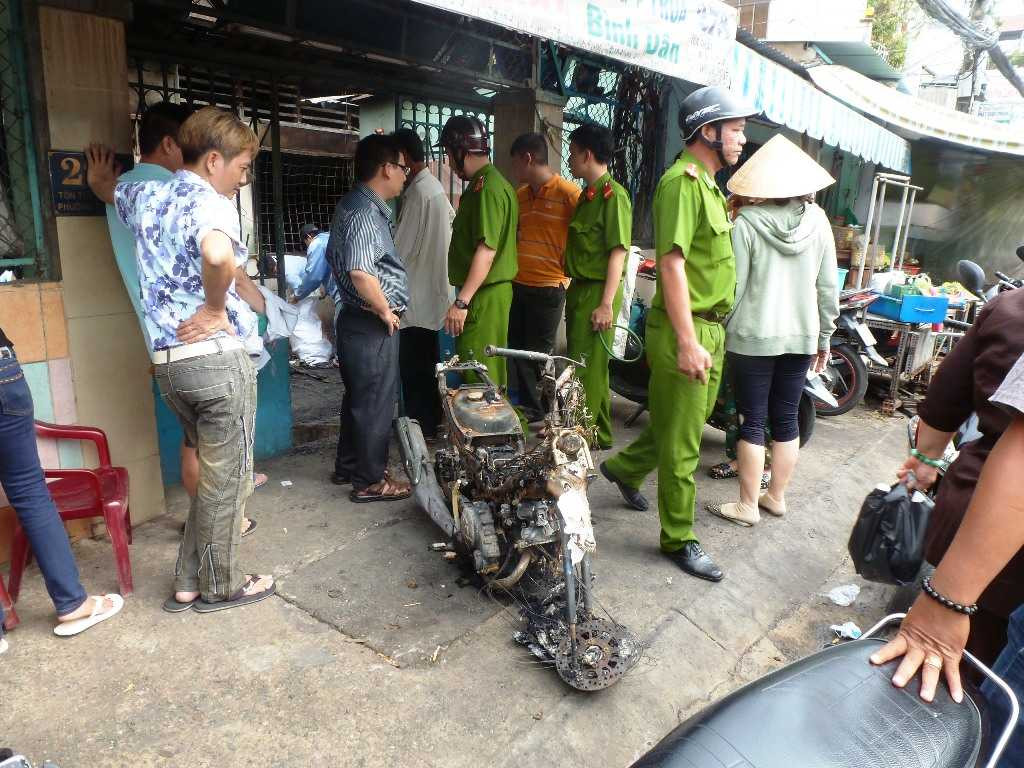 TP.HCM, quận 4, cháy nhà, nổ, ông cháu tử vong, người dân, PCCC