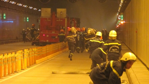 chữa cháy, cứu hộ, cứu nạn, tìm kiếm.