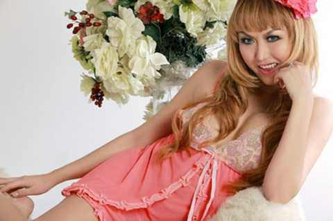 Người đẹp dao kéo