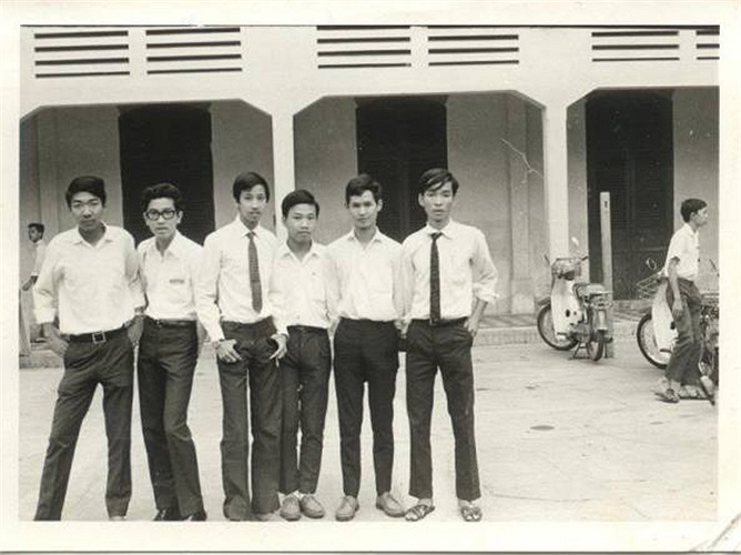 Trường trung học Đệ nhị. Trong ảnh: Các nam sinh Trường Võ Trường Toản