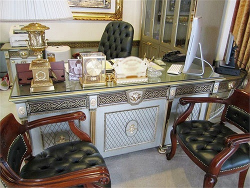 Gia đình nhà chồng Tăng Thanh Hà sở hữu khối tài sản khổng lồ, cùng những mối quan hệ rộng rãi trong giới thượng lưu.