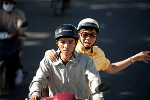 Thái Hòa, Công Lý giả gái khiến fan 'phát cuồng'