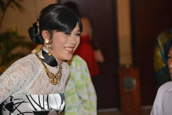 Chuyện bí mật của Hoài Linh: Bán mía ghim, MC đám cưới