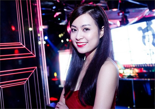 Hoàng Thùy Linh tạo nên sức hút tên tuổi trong năm 2013 bằng những sản phẩm âm nhạc hot và dự án phim 'Thần tượng'.