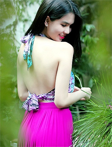 Ngọc Trinh hiện đang là mỹ nhân gợi cảm nhất nhì showbiz Việt.