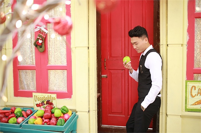 Ngoại hình cân đối cùng chiều cao nổi trội (1,8 m) đã giúp Nguyễn Xuân Phúc ghi điểm từ vòng ngoài. 