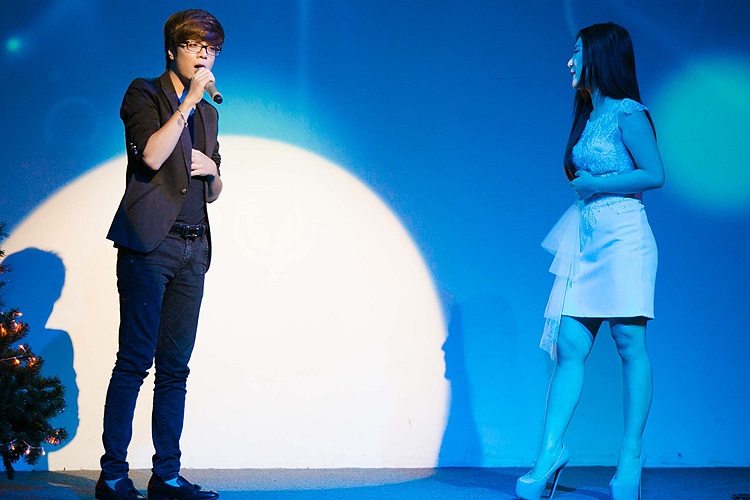 Trải qua khoảng 1 năm khi tình cảm riêng giữa Bùi Anh Tuấn và Hương Tràm khép lại bằng một tình bạn. 