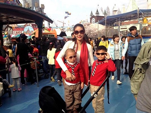 Hiện tại, Hoa hậu tập trung chủ yếu vào công việc kinh doanh và chăm sóc gia đình. Hà Kiều Anh từng có một cuộc hôn nhân đổ vỡ nhưng sau thăng trầm trong đời sống tình cảm, đến nay, người đẹp đang hạnh phúc bên người chồng là doanh nhân thành đạt.