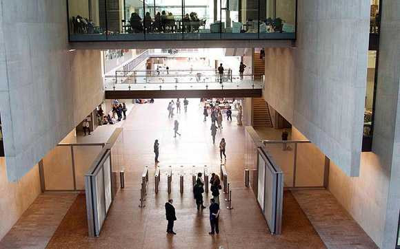  Đại học Mỹ thuật London