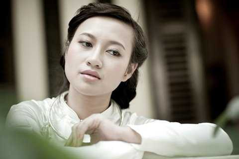 Khánh Linh hát nhạc Trịnh ở Bài hát yêu thích tháng 12