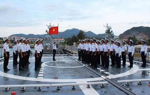 Kilo Hà Nội, thượng cờ, hải quân, tàu ngầm, quân cảng, Cam Ranh, Nga