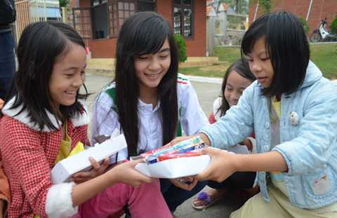 Đà Nẵng, sinh viên, tình nguyện, Kỷ lục, trẻ em nghèo, Tết sớm