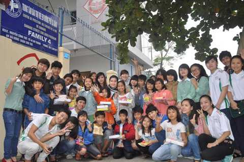 Đà Nẵng, sinh viên, tình nguyện, Kỷ lục, trẻ em nghèo, Tết sớm