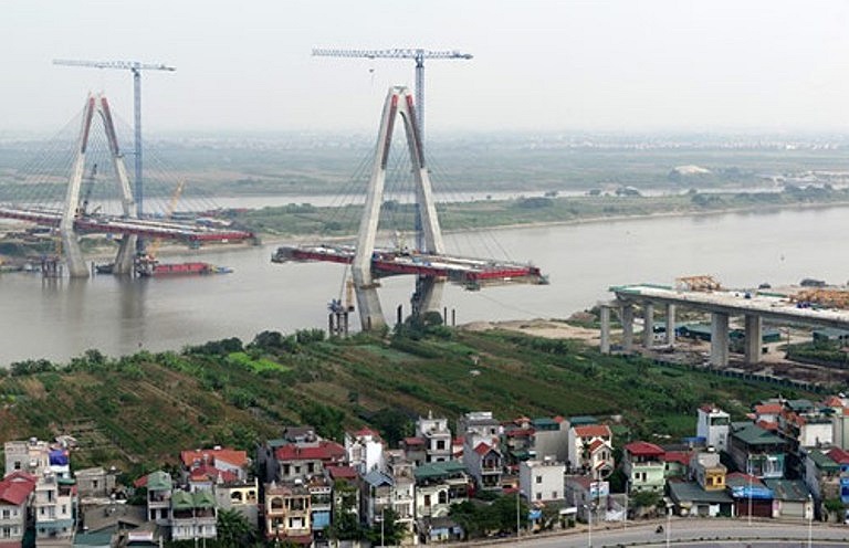 Dự án xây dựng cầu Nhật Tân và đường hai đầu cầu hoàn thành sẽ kết nối trung tâm thành phố với các tỉnh phía Bắc và các khu công nghiệp như Bắc Thăng Long - Vân Trì, Đông Anh - Cổ Loa, Gia Lâm - Yên Viên, hoàn thiện tuyến đường vành đai 2, giảm tải g