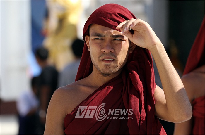 Tháng 1/946, Aung San đã diễn thuyết trong một cuộc mít tinh lớn ở quanh tháp để kêu gọi chính quyền thực dân Anh trả độc lập cho Myanma nếu không sẽ tổng bãi công và nổi dậy.