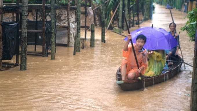 Lũ tiếp tục dâng cao, 25 người đã chết, mất tích