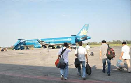 Khách hàng đi máy bay được khuyến cáo là nên tự đặt mua vé để tránh lộ thông tin cá nhân tiếp tay cho lừa đảo