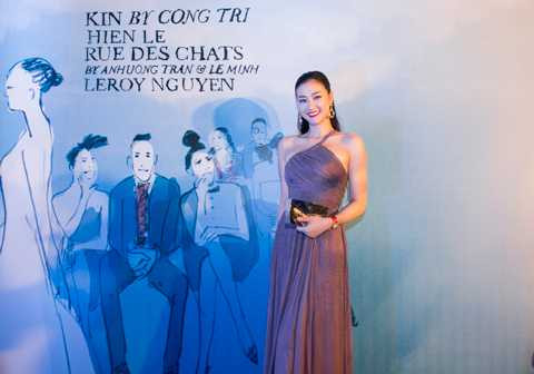 Maya đeo đồng hồ 1,2 tỷ đi xem thời trang