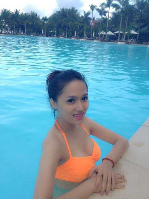 Hương Giang Idol bikini