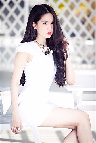 Ngọc Trinh xinh đẹp, trắng nuột nà.
