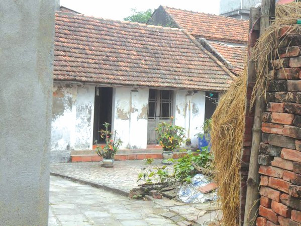 Ngôi nhà cấp 4 và kinh tế khó khăn của gia đình Toàn. 