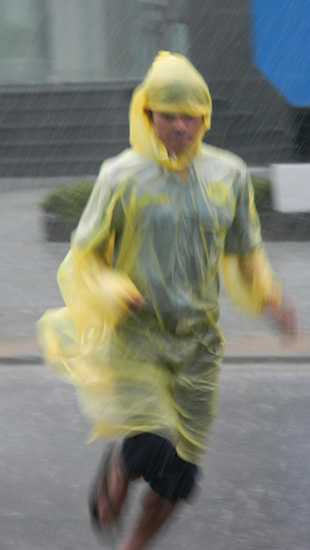 Hoàn lưu bão gây gió mạnh và mưa lớn ở Quảng Nam. Ảnh: Khampha.vn