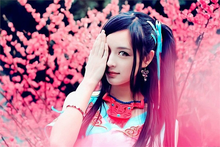 Trần Đan Đình là một trong những cosplayer nổi tiếng xinh đẹp, quyến rũ tại Trung Quốc