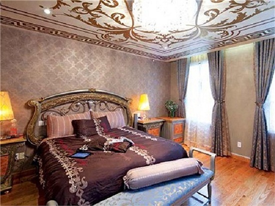 Phòng ngủ của vợ chồng Mai Thu Huyền.