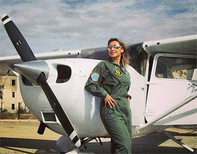  Alia Twal là một trong 20 nữ phi công ở Jordan (quốc gia có dân số 6,3 triệu). Sự mở rộng các sân bay ở Trung Đông sẽ nới rộng cánh cửa cho phái đẹp bước vào buồng lái. 