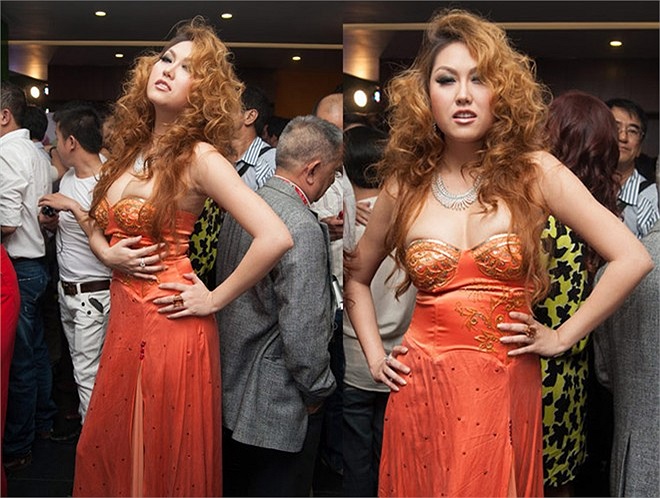 Chiếc váy không vừa khít cơ thể đã tạo nên hình ảnh không mấy đẹp đẽ của Phi Thanh Vân. Nữ diễn viên mất điểm với trang phục thiếu chỉn chu.