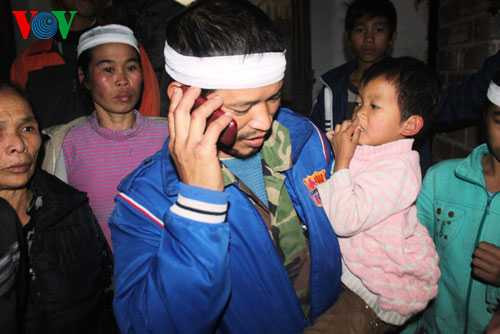 Anh Lai gọi điện thông báo cho anh trai đang điều trị bệnh ở Hà Nội 